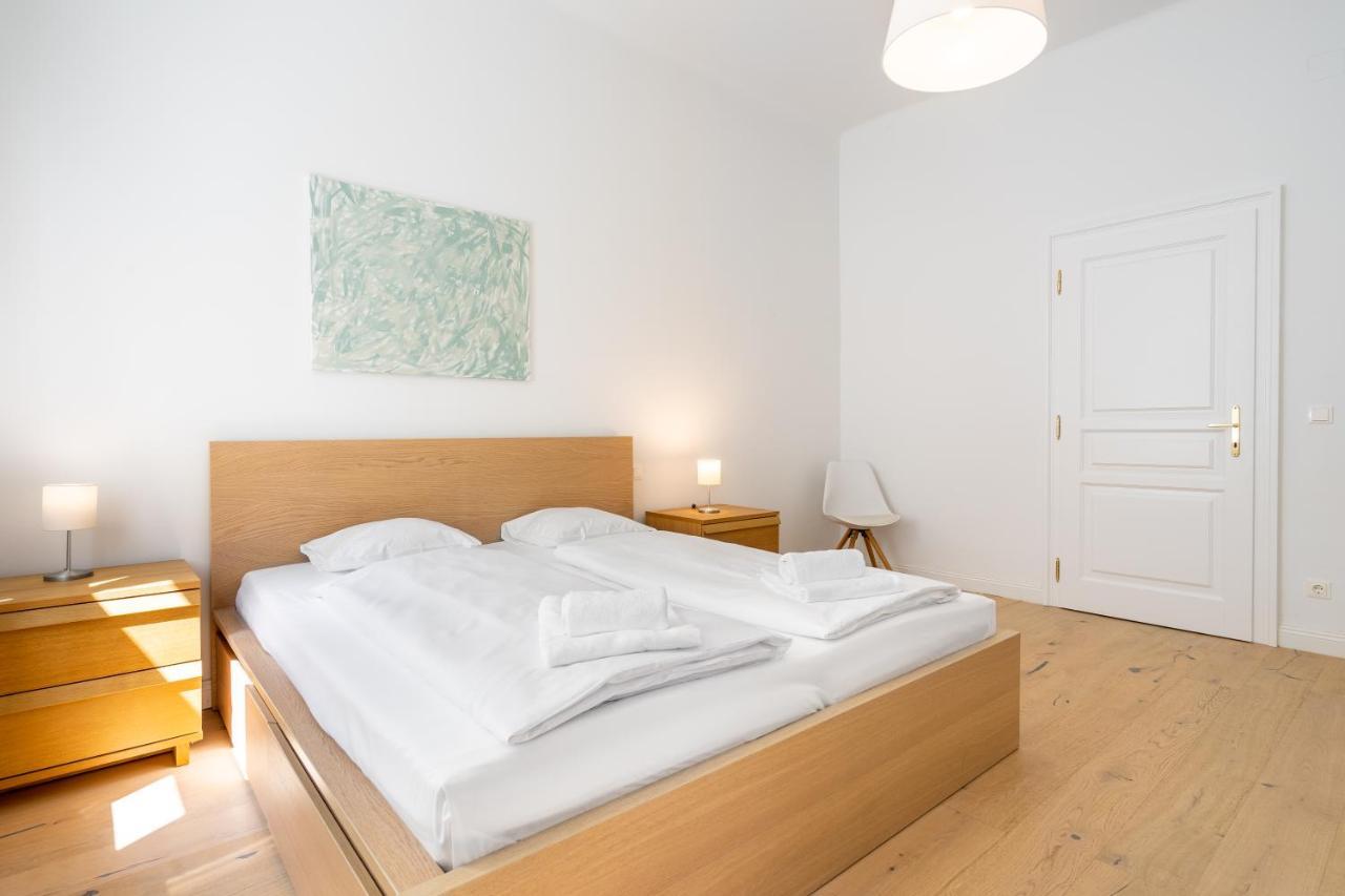 Cottageviertel - Stilvolles Apartment In Parknahe Виена Екстериор снимка
